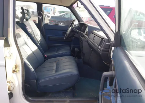 1992 Volvo 240 from USA, damaged, VIN YV1AW8805N1933006